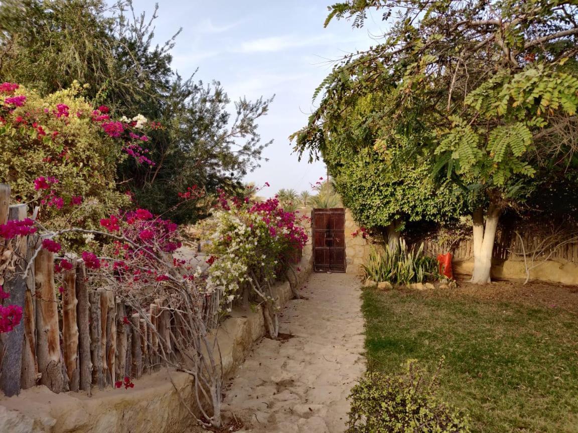 Tunis Lake View ‘Izbat an Nāmūs Esterno foto